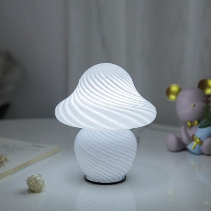 Glas Pilzlampe als LED Nachttischlampe