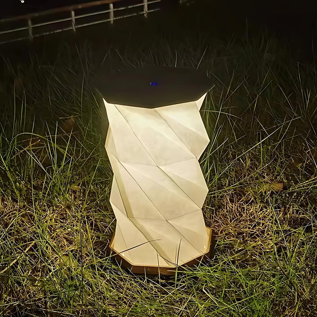 Faltbare LED Lampe im Origami Design