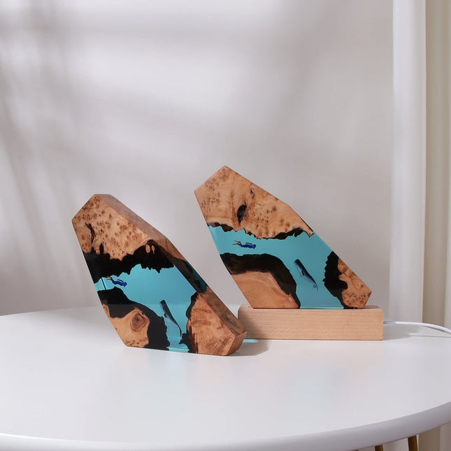 Dekorative Holz Lampe mit Wal Diorama