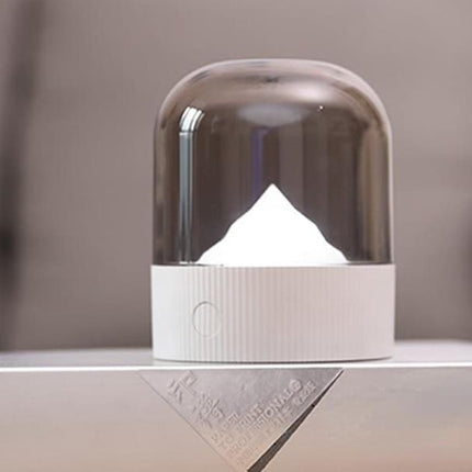 Nachttischlampe im Berg und Schnee Design